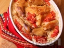 Рецепта Домашна кокошка с ориз и домати на фурна